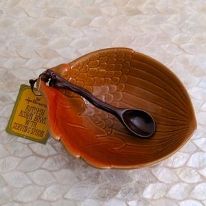 Autumn Acorn Bowl with Serving Spoon